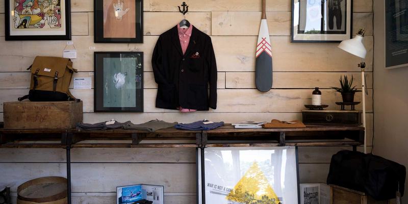 家用椭圆机 vs 动感单车：哪款更适合你的减脂塑形目标？兼谈户外运动与跑步装备的互补